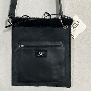 NWT vintage Y2K UGG sheepskin suede crossbody “Pocket Messenger” purse bag